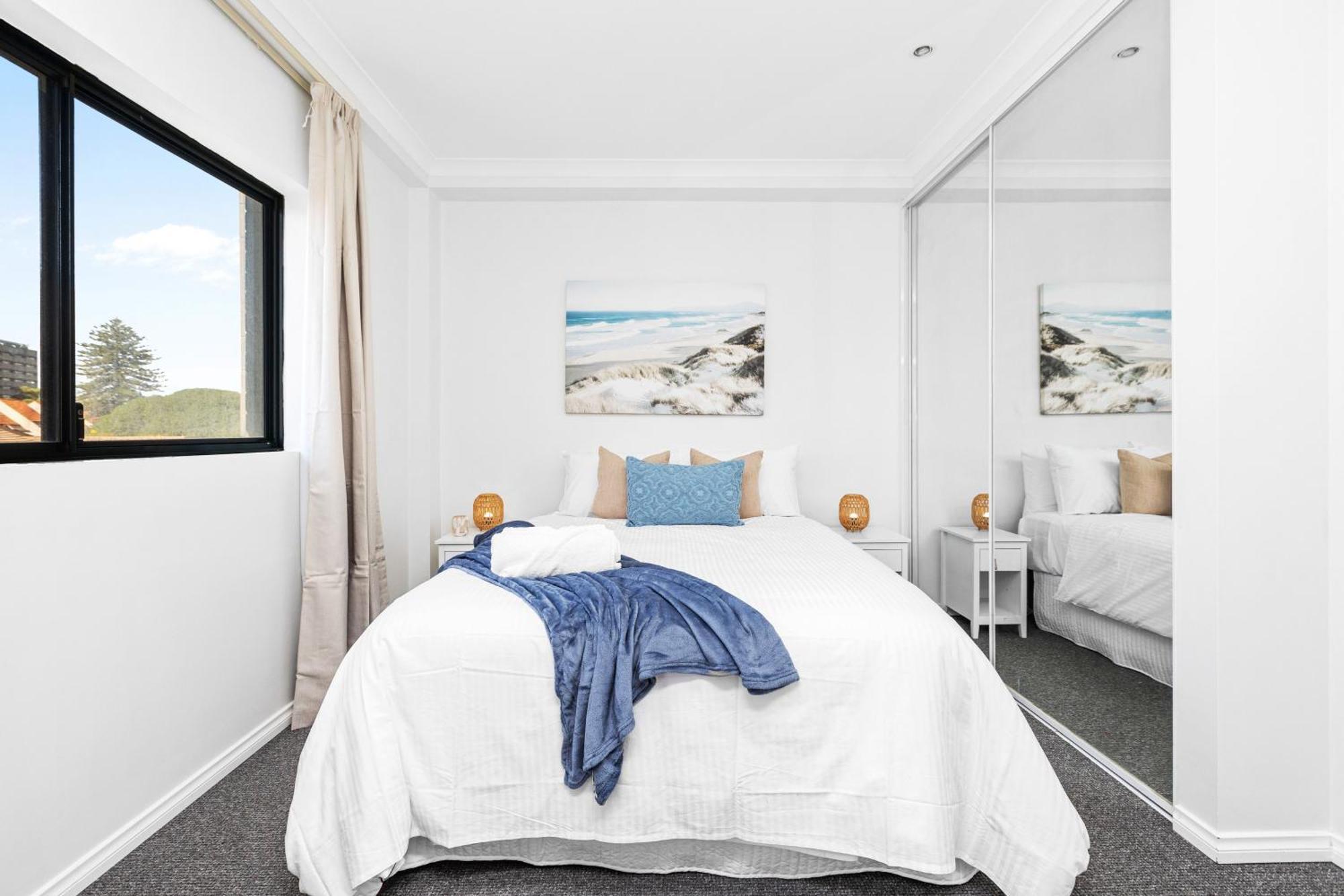Modern 2br Pool, Gym, Parking Apartment