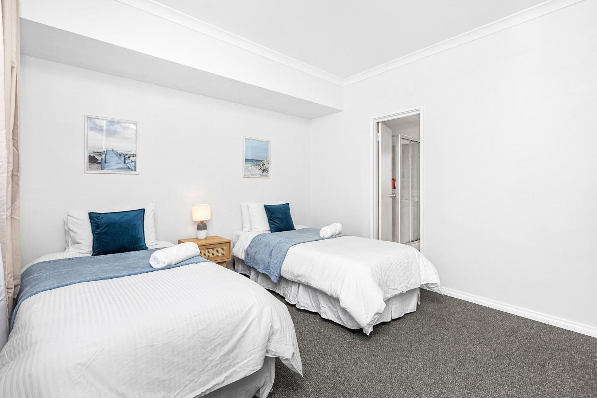 Apartment Modern 2br Pool, Gym, Parking *