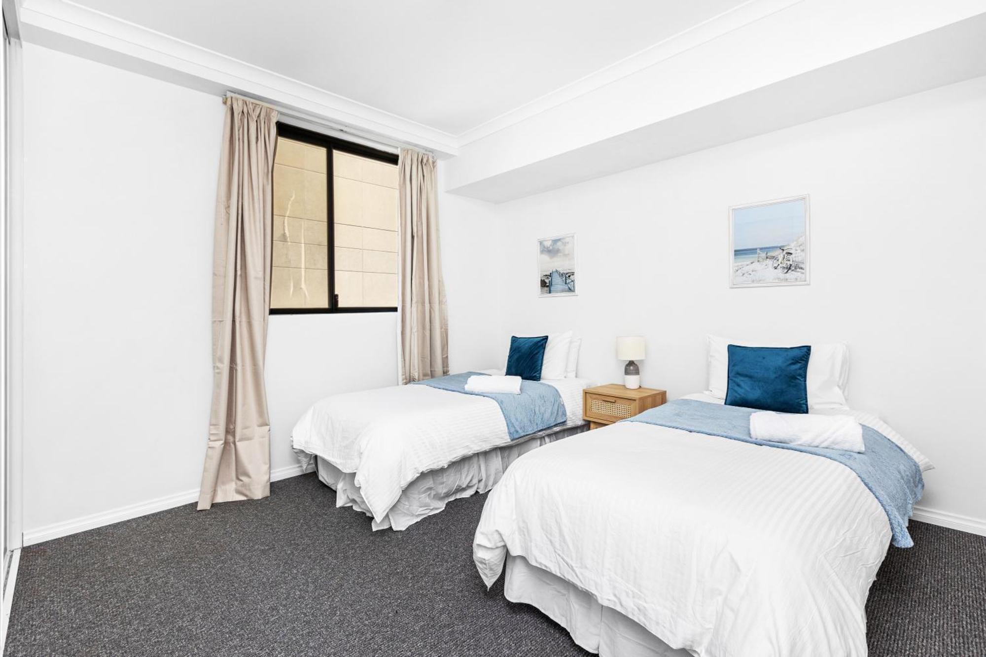 Apartment Modern 2br Pool, Gym, Parking *